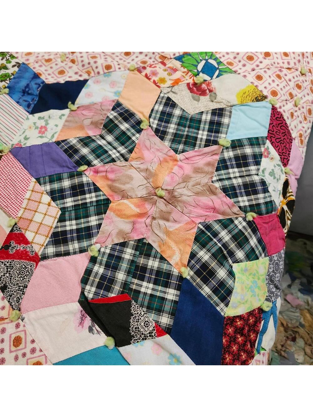 Handmade Patchwork Quilt Vintage Starburst Pattern Colorful Throw Blanket 62x88 - Picture 7 of 9